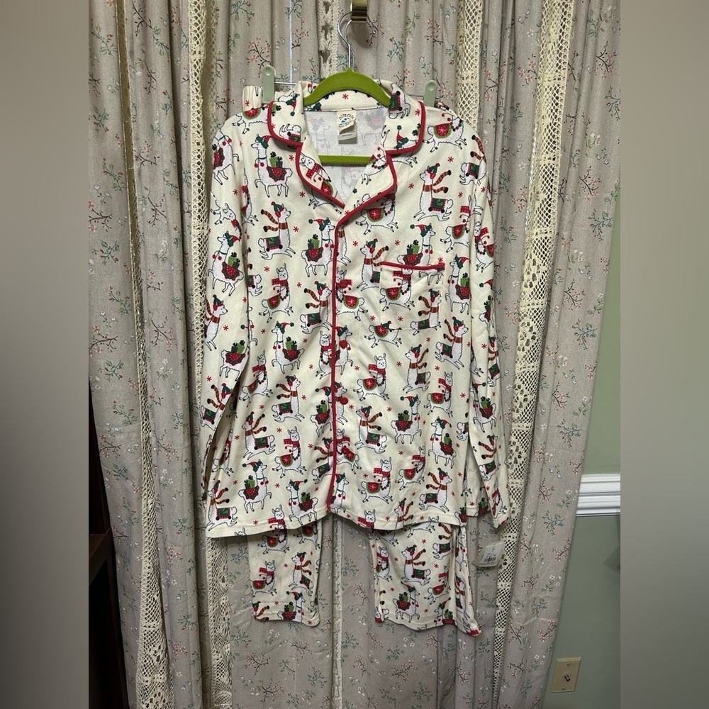 Nite Nite Munki Munki Mens LLAMA Pajama Set Cream Holiday Lights Size Large NWT
